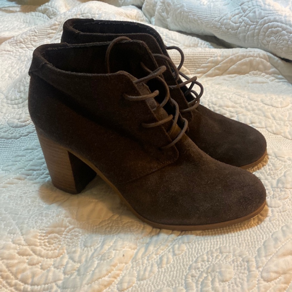 Toms